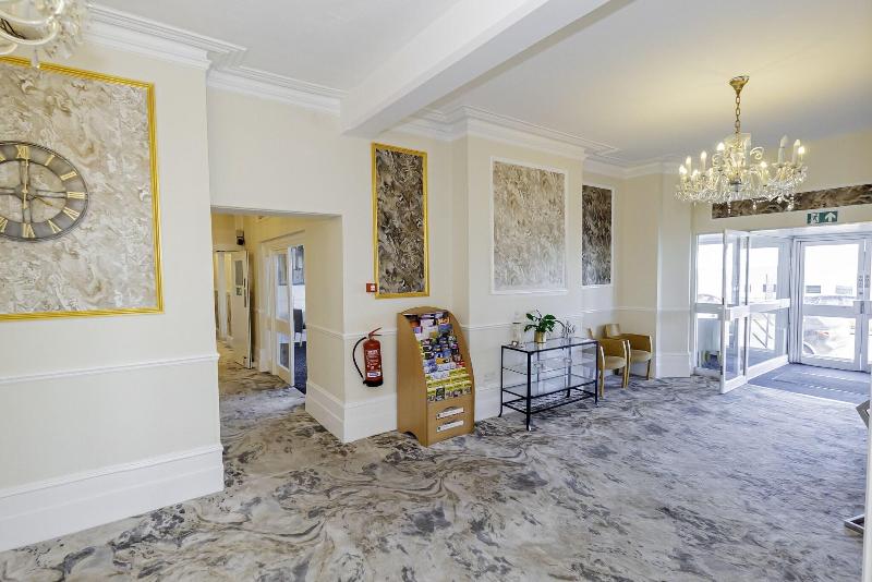 Majestic Hotel Eastbourne by Belvilla - Lobi