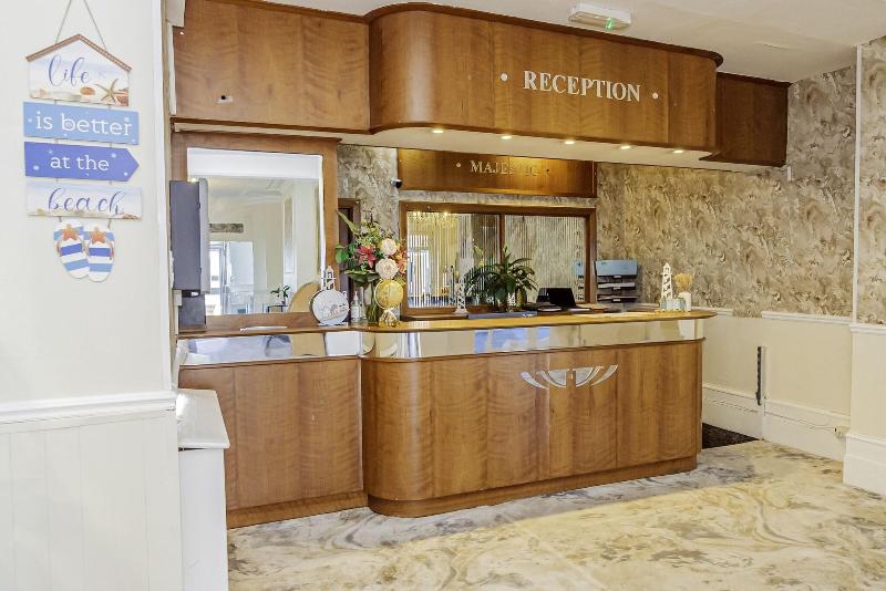 Majestic Hotel Eastbourne by Belvilla - Lobi