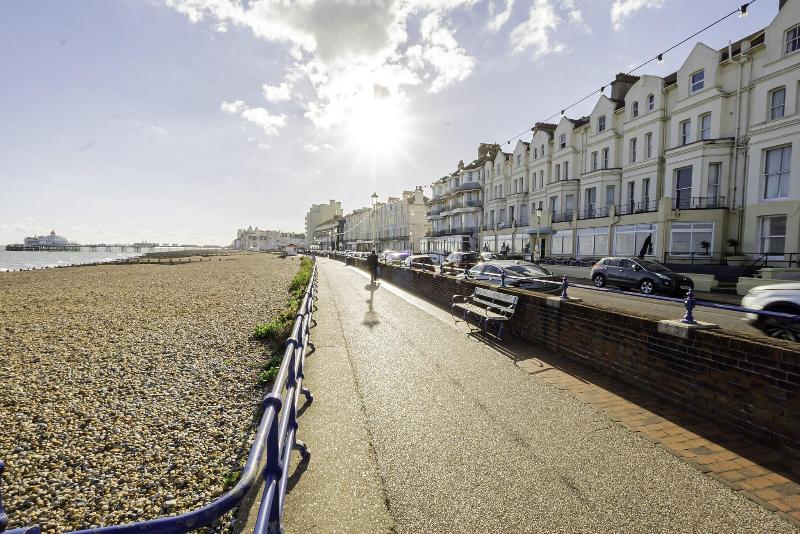 Majestic Hotel Eastbourne by Belvilla - Genel