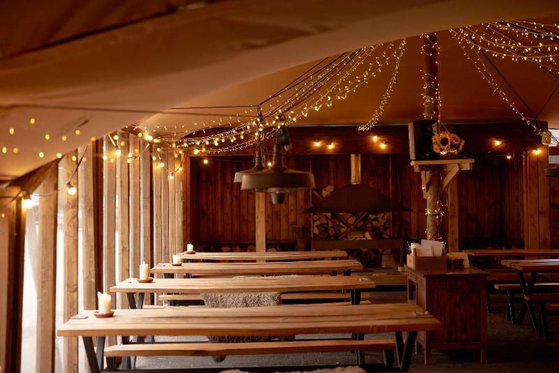 The Pembroke Arms - Genel