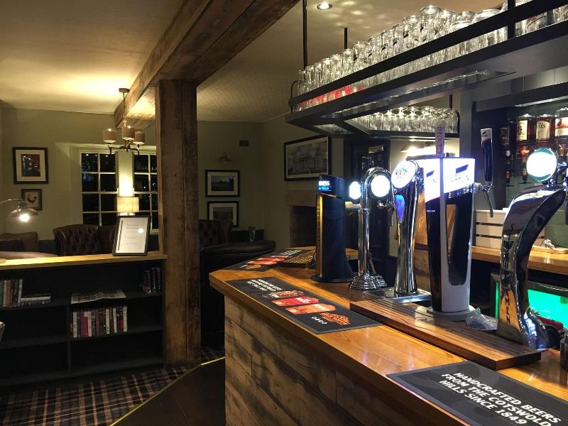 Sturdys Castle - Bar
