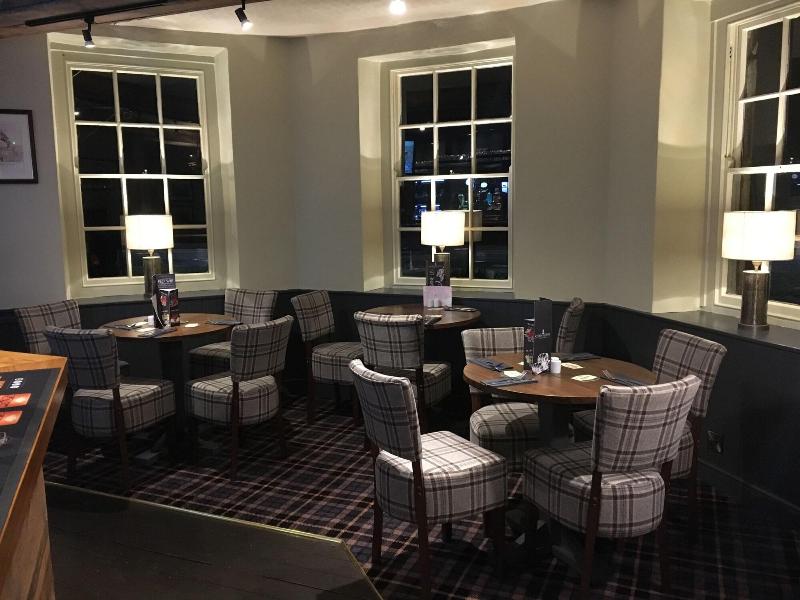 Sturdys Castle - Bar