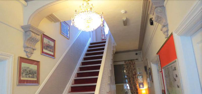 Hunters Lodge Bed and Breakfast - Lobi