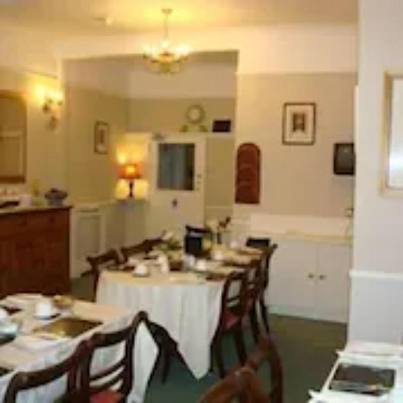 Hunters Lodge Bed and Breakfast - Restoran