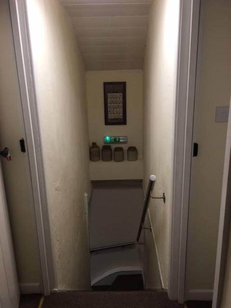 hathway house accomodation - Lobi