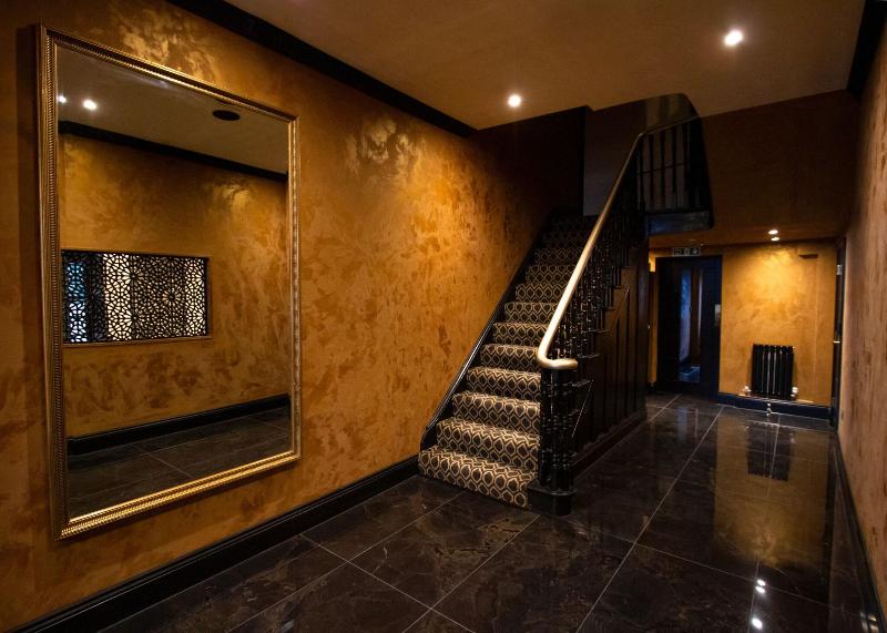 Hadley Hotel - Lobi