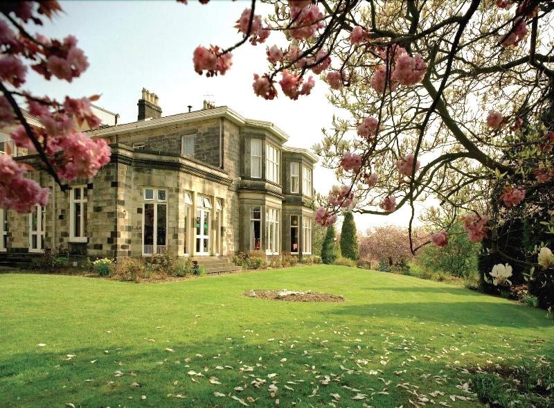 Halifax Hall - Genel