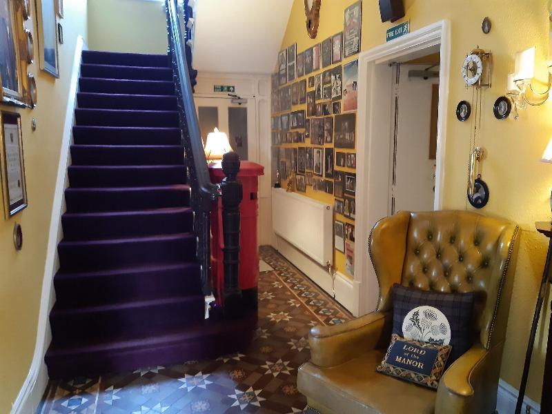 Holywell House - Lobi