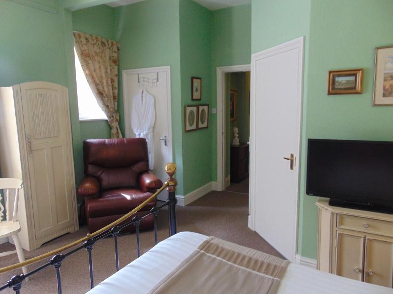 Holywell House - Oda