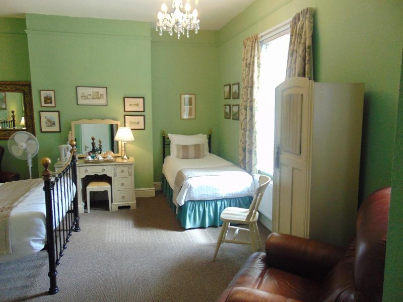 Holywell House - Oda