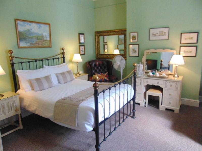 Holywell House - Oda