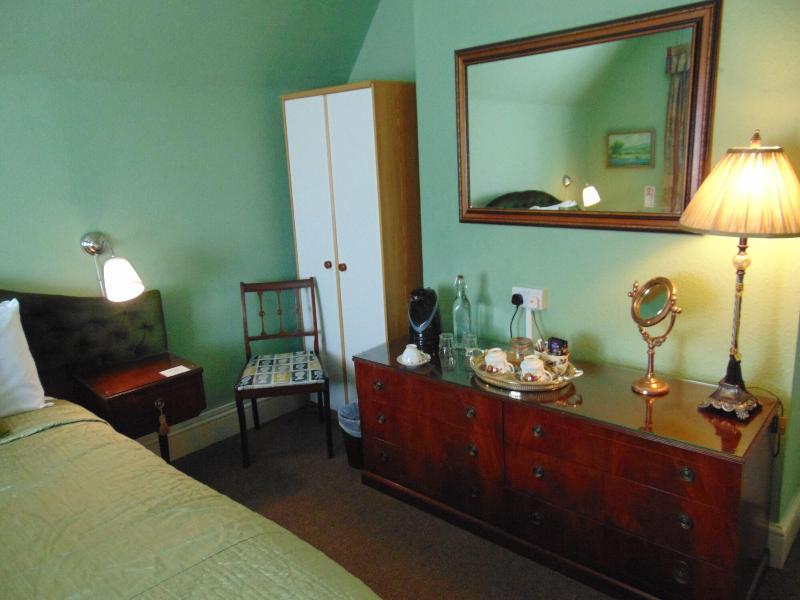 Holywell House - Oda
