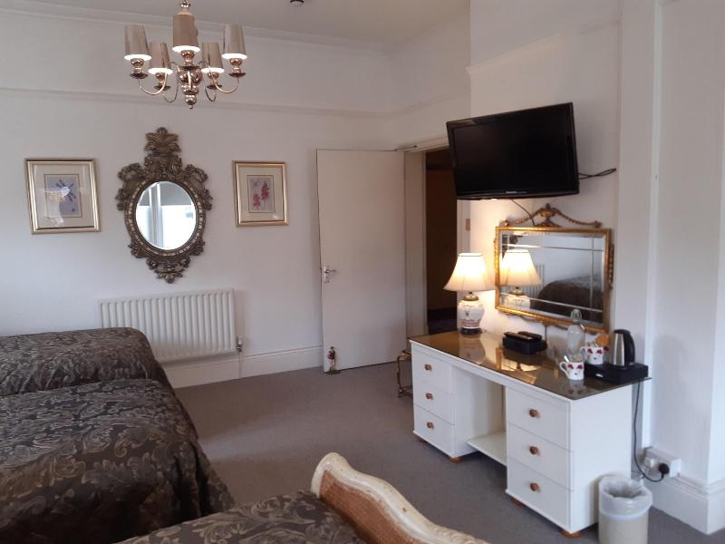 Holywell House - Oda