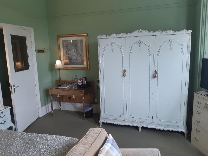 Holywell House - Oda