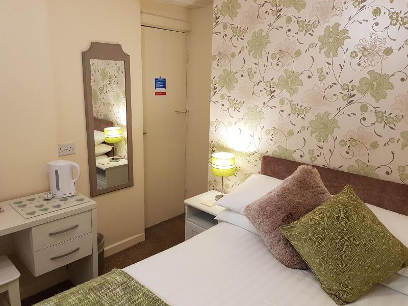 Inglewood Hotel - Oda
