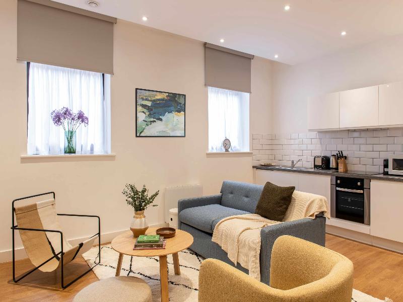 Cove - Minshull Street, Piccadilly - Oda