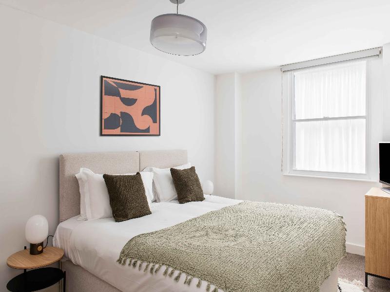 Cove - Minshull Street, Piccadilly - Oda