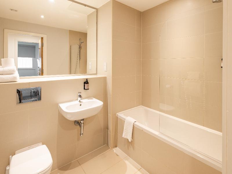 Cove - Minshull Street, Piccadilly - Oda