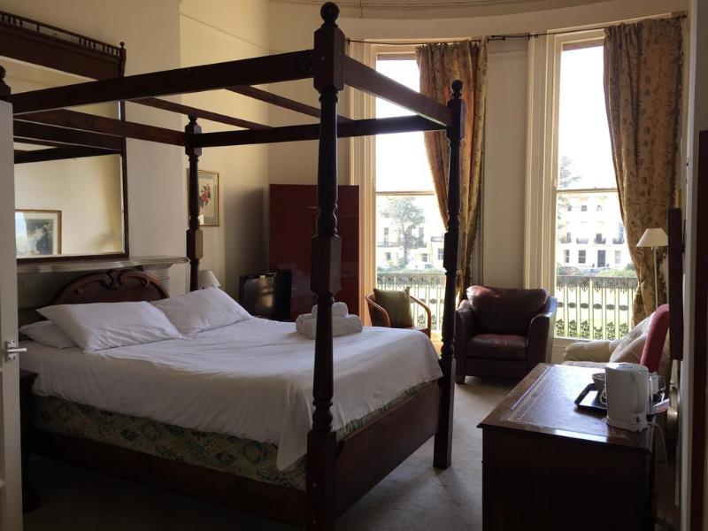 Brunswick Square Hotel - Genel