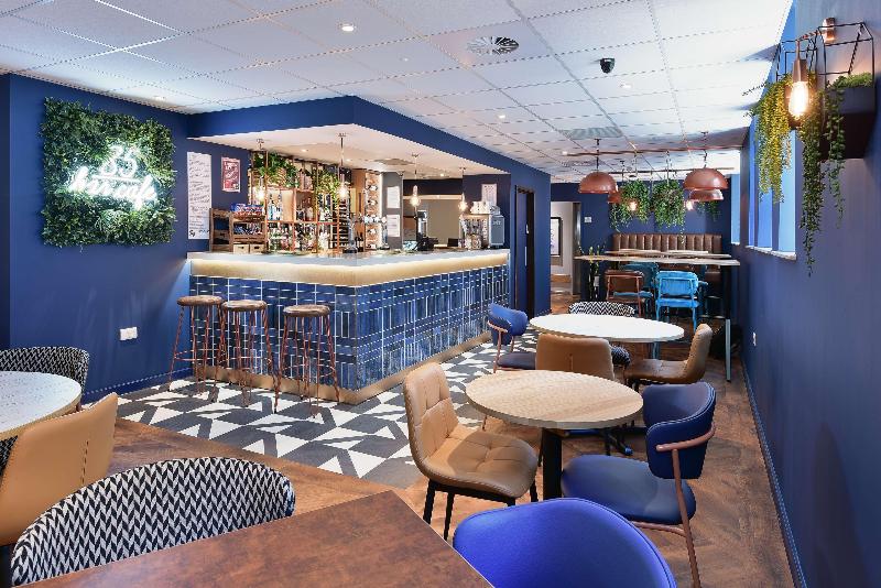 Travelodge Cardiff Central Queen Street - Bar