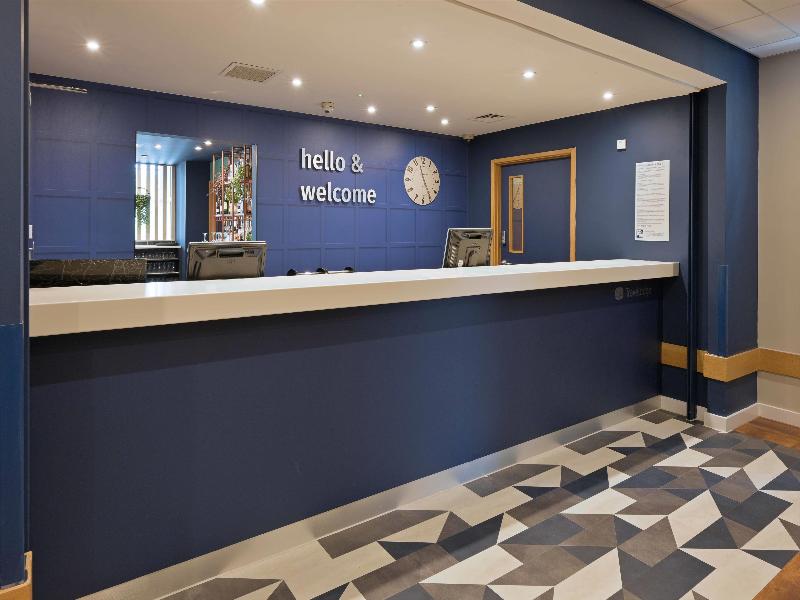 Travelodge Gloucester - Lobi