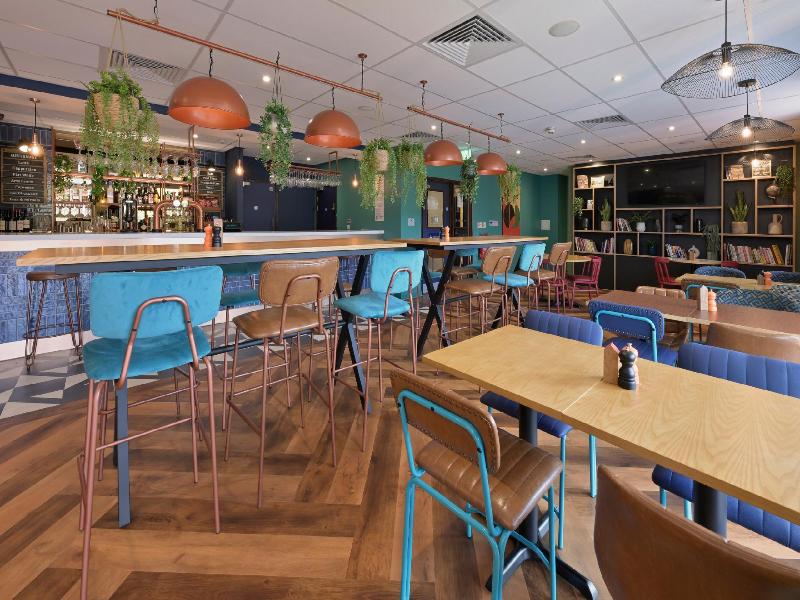 Travelodge High Wycombe Central - Bar