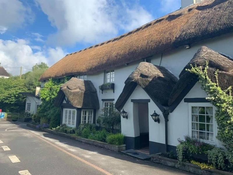 The Hoops Inn - Genel