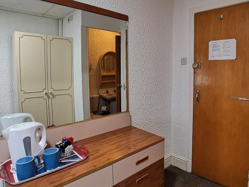 Aunties Coliseum Hotel - Oda