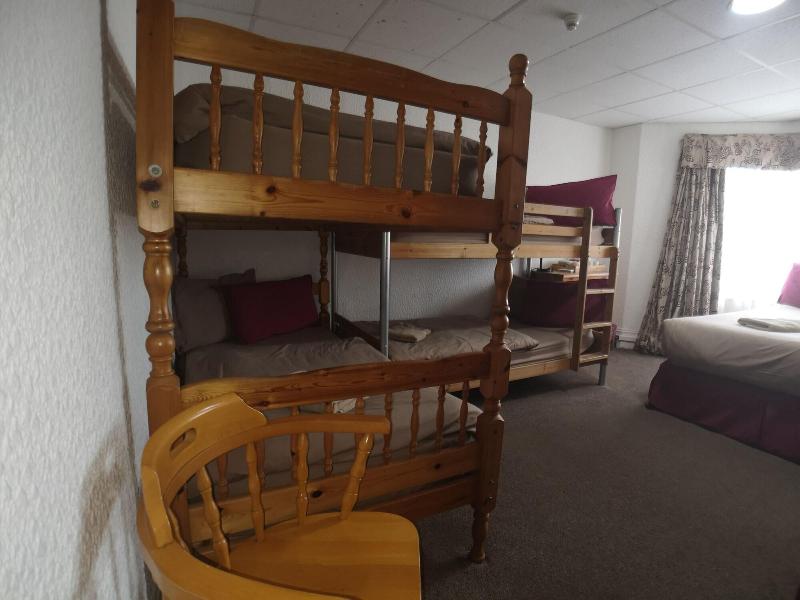 Aunties Coliseum Hotel - Oda