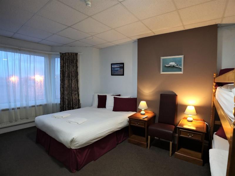 Aunties Coliseum Hotel - Oda