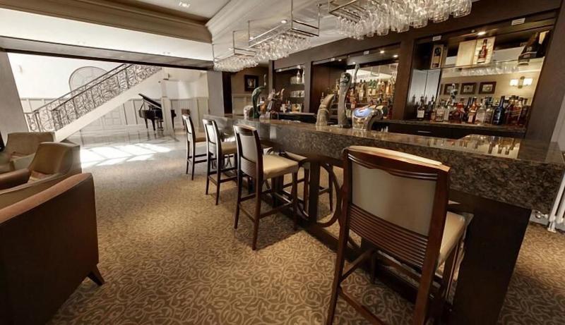Dumfries Arms Hotel - Bar