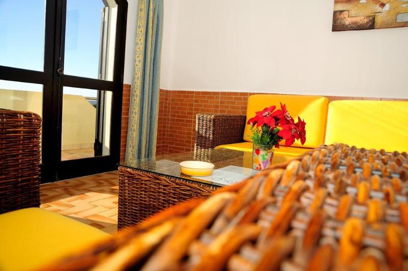 Tonel Apartments - Genel