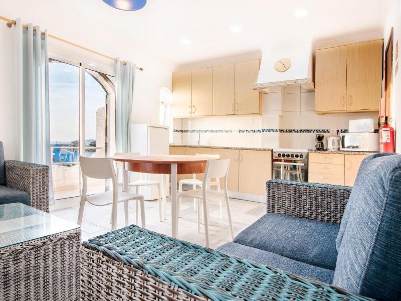 Tonel Apartments - Genel