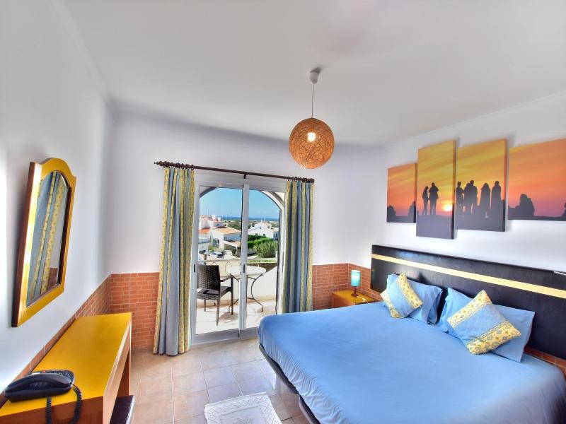 Tonel Apartments - Oda