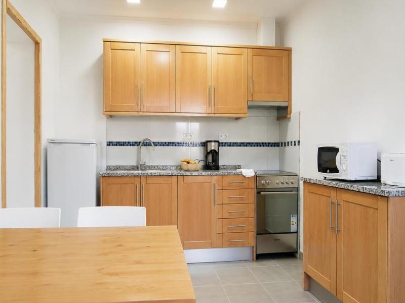 Tonel Apartments - Oda