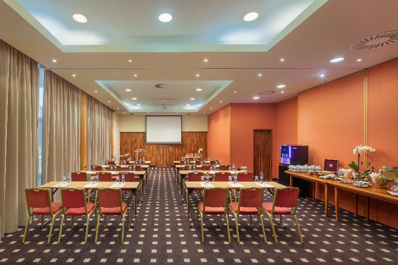 Verdi Budapest Aquincum - Toplantı