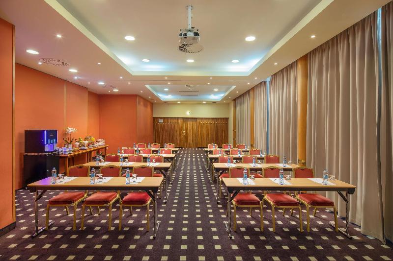 Verdi Budapest Aquincum - Toplantı
