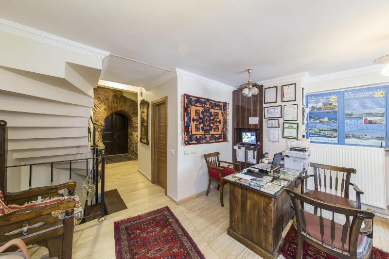 Naz Wooden House Inn - Lobi