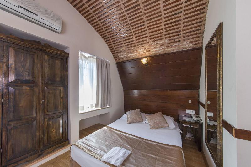Naz Wooden House Inn - Oda