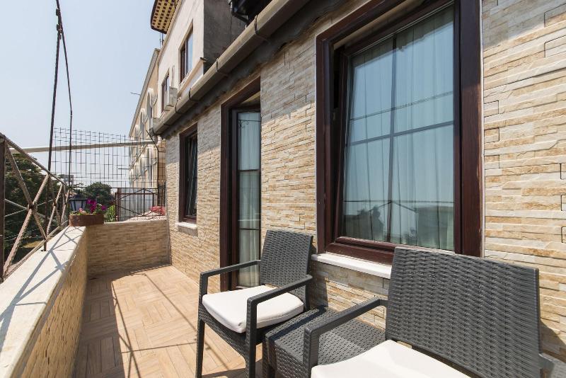 Naz Wooden House Inn - Oda