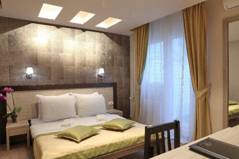 Garni Hotel Vozarev - Oda