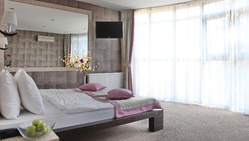 Garni Hotel Vozarev - Oda