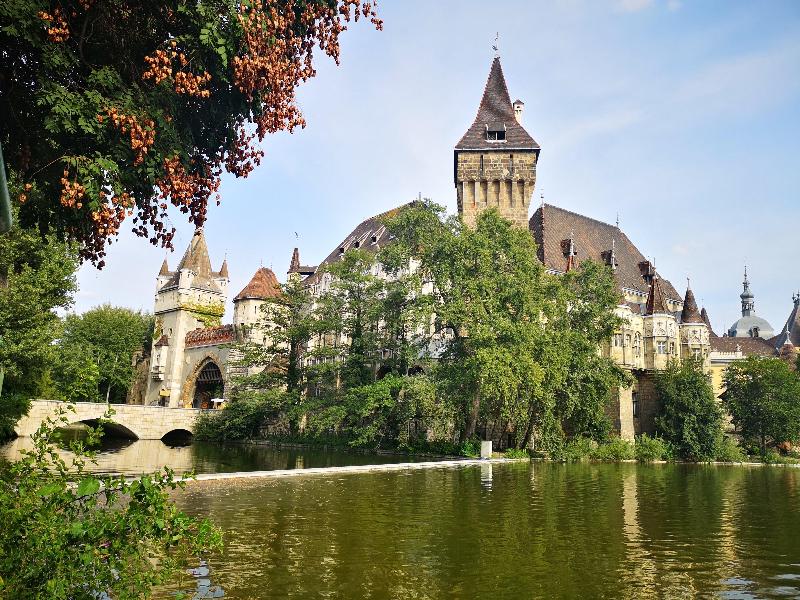 Crowne Plaza Budapest - Genel
