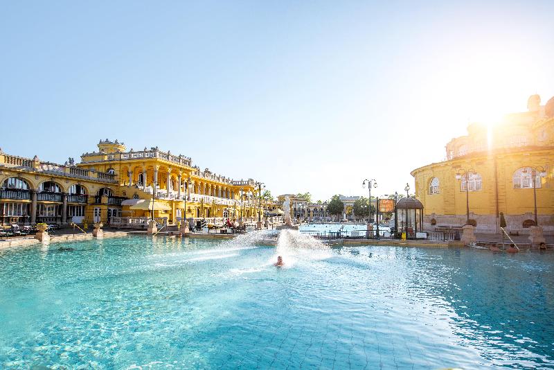 Crowne Plaza Budapest - Genel