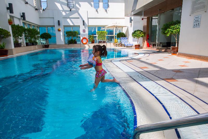 Majlis Grand Mercure Residence Abu Dhabi - Havuz