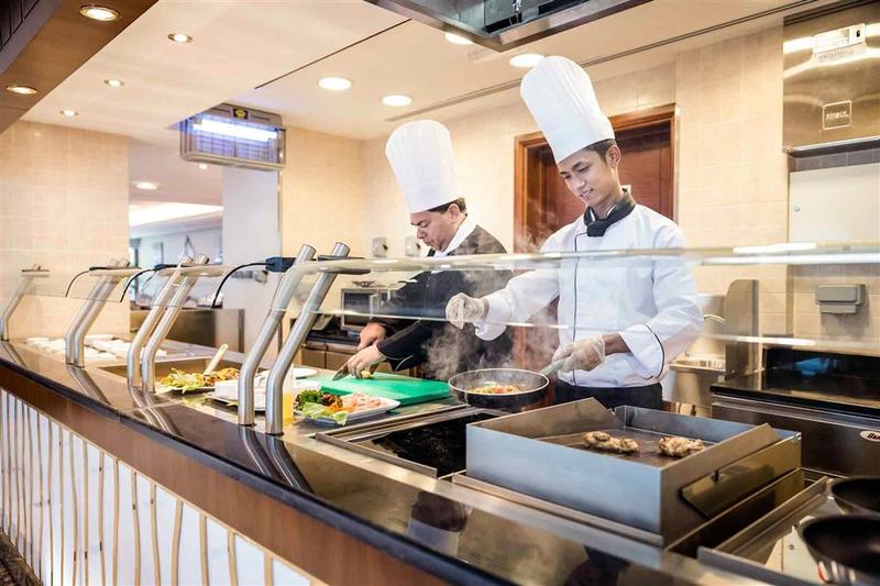 Majlis Grand Mercure Residence Abu Dhabi - Restoran
