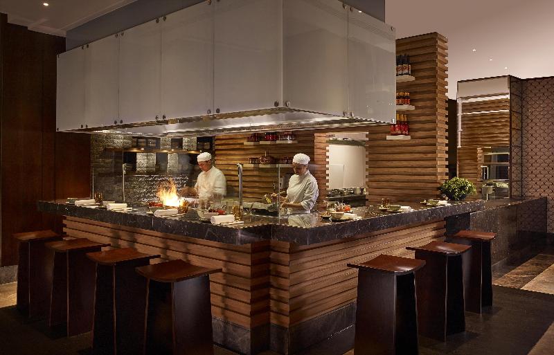 Hyatt Regency Istanbul, Atakoy - Restoran