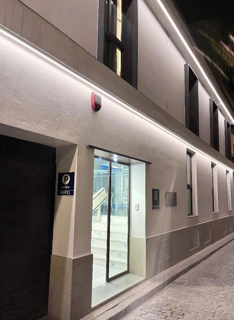 La Boutique Puerta Osario - Genel