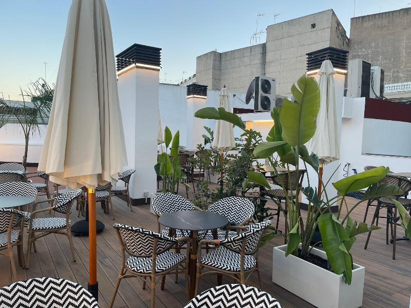 La Boutique Puerta Osario - Teras