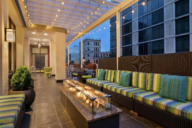 Home2 Suites New York Long Island City/Manhattan - Teras